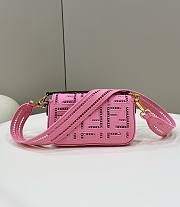 Fendi Baguette Pink Bag Size 21 × 5 × 10 cm - 3