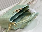 Louis Vuitton LV Capucines Mini Handbag Green Size 21 x 14 x 8 cm - 4