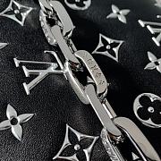 Louis Vuitton LV Coussin Small Handbag Size 26 x 20 x 12 cm - 4