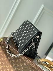 Louis Vuitton LV Coussin Small Handbag Size 26 x 20 x 12 cm - 6