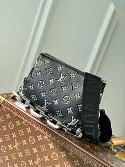 Louis Vuitton LV Coussin BB Handbag Size 21 x 16 x 7 cm - 3