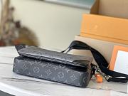 Louis Vuitton LV Messenger Bag Size 25 x 18.5 x 7 cm - 2