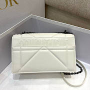Dior 30 Montaigne Chain Bag With Handle White Size 25 x 15 x 8 cm - 3
