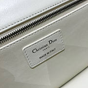 Dior 30 Montaigne Chain Bag With Handle White Size 25 x 15 x 8 cm - 6
