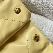 Chanel Cl 22 Handbag Yellow Size 38 × 42 × 8 cm - 2