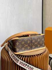  Louis Vuitton LV M45985 Diane Monogram Crossbody Bag Size 9 x 15 x 24 cm - 2