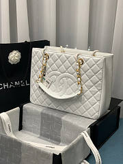 Chanel Tote White In Gold/Silver Hardware Size 24 x 33 x 13 cm - 2