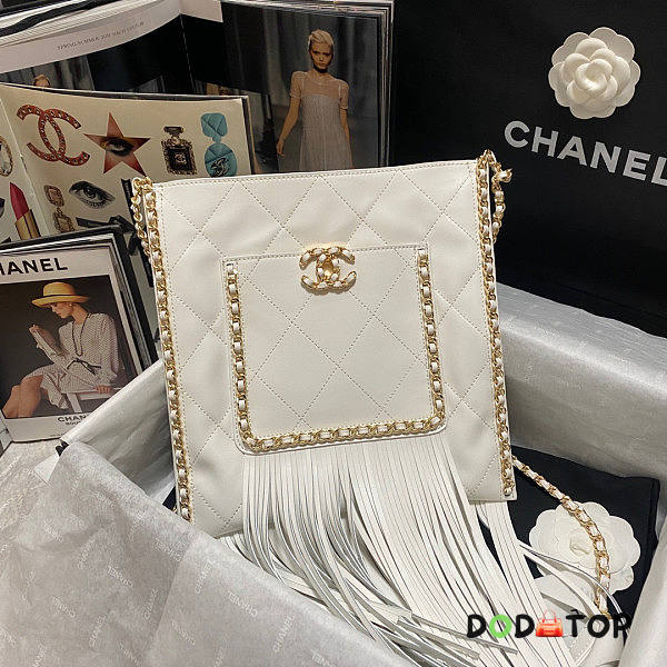 Chanel Shopping White Bag Size 28.5 x 23.5 x 1.5 cm - 1