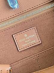 Louis Vuitton LV Caramel Onthego M44925 Size 41 x 34 x 19 cm - 6