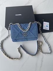 Chanel Flap Bag Denim Size 19 x 11.5 x 7 cm - 1
