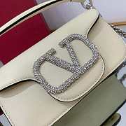 Valentino Locò Small Shoulder Bag in Calfskin Light Ivory Size 20 x 11 x 5 cm - 2