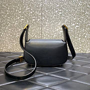 Valentino Vlogo Chain Small Calfskin Shoulder Black Bag Size 20 x 12 x 6 cm - 3