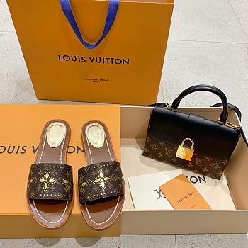 Louis Vuitton LV Flats 