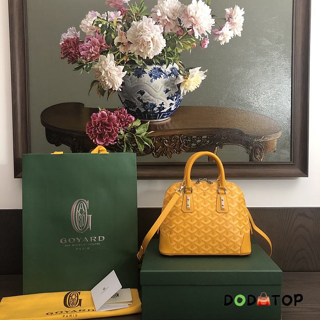 Goyard Vendme Handbag Yellow Size 23 x 18 x 10 cm - 1