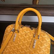 Goyard Vendme Handbag Yellow Size 23 x 18 x 10 cm - 2