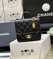 Chanel 22k Tofu Messenger Black Bag Size 17 x 20.5 x 6 cm - 1