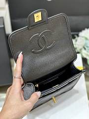 Chanel 22k Tofu Messenger Black Bag Size 17 x 20.5 x 6 cm - 4