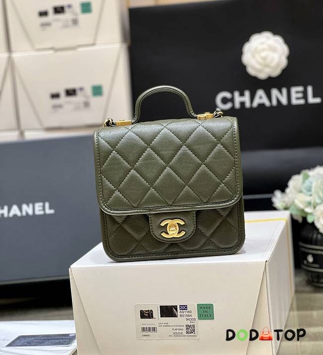 Chanel 22k Tofu Messenger Green Bag Size 17 x 20.5 x 6 cm - 1
