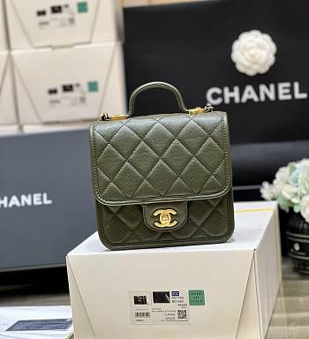 Chanel 22k Tofu Messenger Green Bag Size 17 x 20.5 x 6 cm