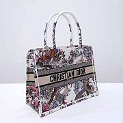 Dior Medium Dior Book Tote Ecru Multicolor Size 36 x 27.5 x 16.5 cm - 2