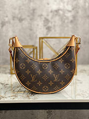 Louis Vuitton Loop Size 24 x 22 x 6 cm - 4