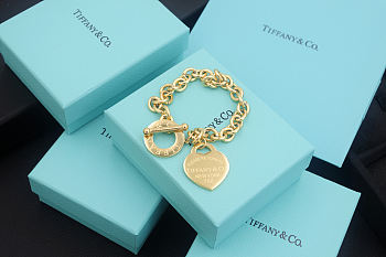 Tiffany & Co Bracelet in Gold