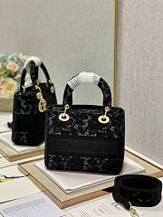 Dior Lady D-Lite Bag Black Size 24 x 20 x 11 cm - 3