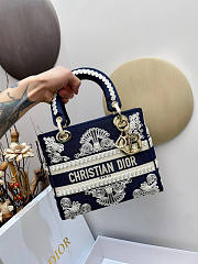 Dior Medium Lady D-Lite Bag 04 Size 24 cm - 3