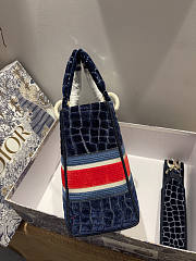 Dior Medium Lady D-Lite Bag 05 Size 24 cm - 5