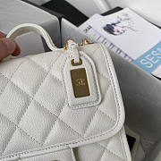 Chanel Small Flap Bag With Top Handle White Size 17 x 20.5 x 6 cm - 3