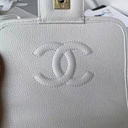 Chanel Small Flap Bag With Top Handle White Size 17 x 20.5 x 6 cm - 2
