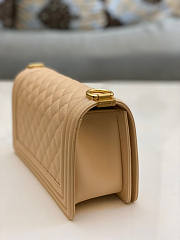 Chanel Boy Bag in Beige Gold Hardware Size 25 cm - 5