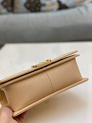Chanel Boy Bag in Beige Gold Hardware Size 25 cm - 4
