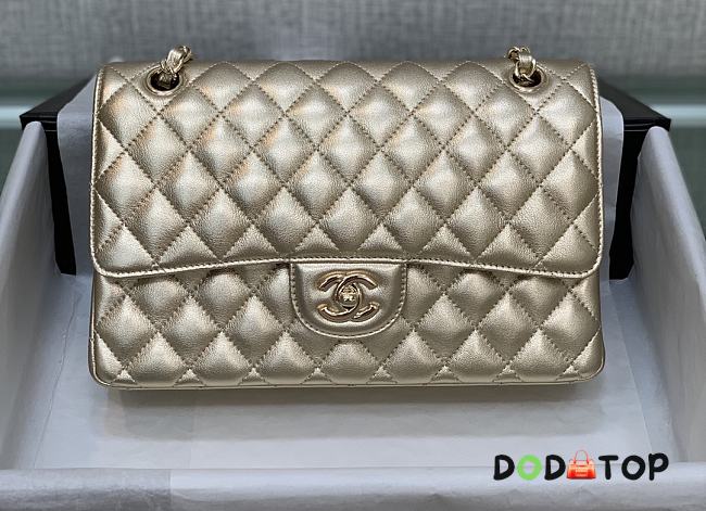 Chanel Gold Flap Bag Lambskin Size 25 cm - 1