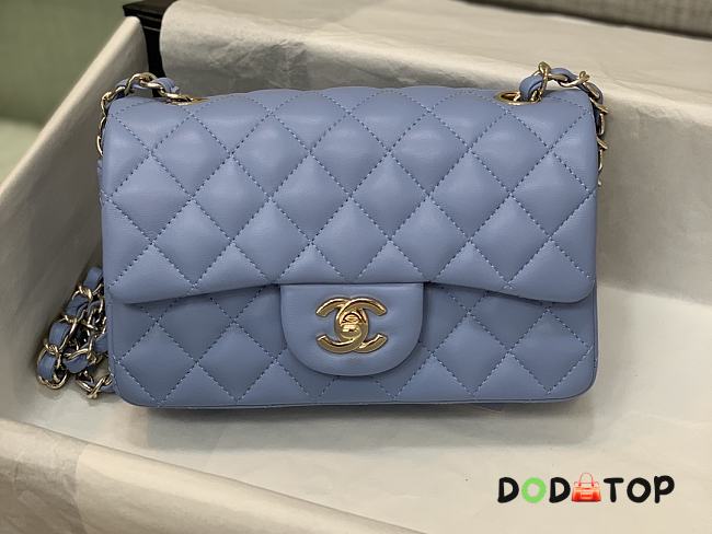 Chanel Blue Flap Bag Lambskin Size 20 cm - 1