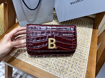 Balenciaga Chain Bag Red Size 19.5 x 13 x 4 cm
