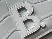 Balenciaga Chain Bag White Size 19.5 x 13 x 4 cm - 6