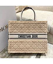 Dior Large Book Tote 01 Size 42 x 35 x 18.5 cm - 1