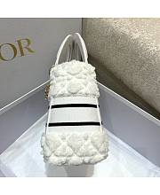 Dior Medium Lady D-Lite Bag 04 Size 24 x 20 x 11 cm - 5