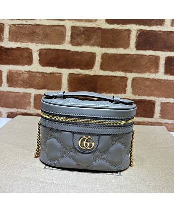 Gucci GG Matelassé Top Handle Mini Bag Gray Size 16 cm