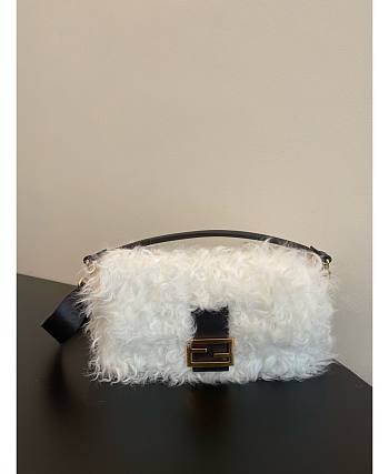 Fendi Baguette Bag Size 15 x 6 x 27 cm