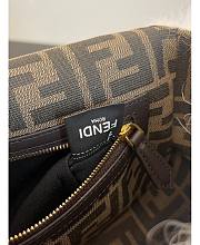 Fendi Baguette Bag Size 15 x 6 x 27 cm - 2