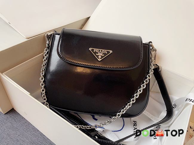 Prada Chain Bag in Black Size 20 x 16 x 6 cm - 1