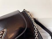 Prada Chain Bag in Black Size 20 x 16 x 6 cm - 4