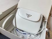 Prada Chain Bag in White Size 20 x 16 x 6 cm - 4