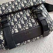 Dior Men Explorer Messenger Oblique Jacquard Bag Size 31 x 21 x 8 cm - 2