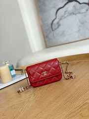 Chanel Clutch With Chain Lambskin Red Size 9.5 × 12.5 × 3.5 cm - 1