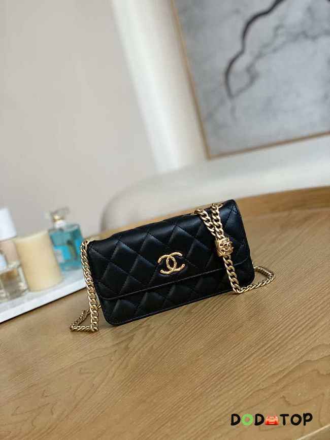 Chanel Flap Phone Holder With Chain Black Lambskin Size 10 × 17.2 × 3.3 cm - 1