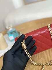 Chanel Flap Phone Holder With Chain Red Lambskin Size 10 × 17.2 × 3.3 cm - 6