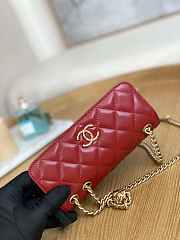Chanel Flap Phone Holder With Chain Red Lambskin Size 10 × 17.2 × 3.3 cm - 4